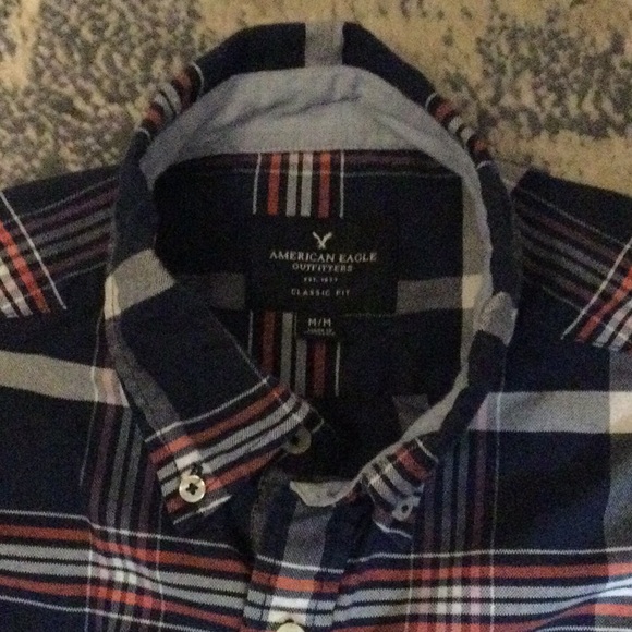 AE classic button up Med - Picture 3 of 4